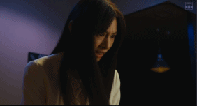 肤如凝脂妇女瞪眼表情gif动态图片_www.qqya.com