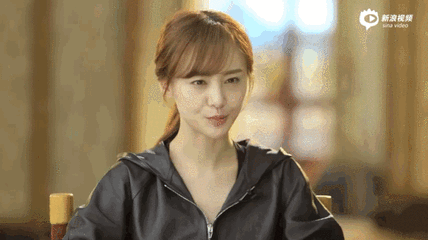 郑爽开心卖萌甜美gif动图_动态图_表情包下载_soogif