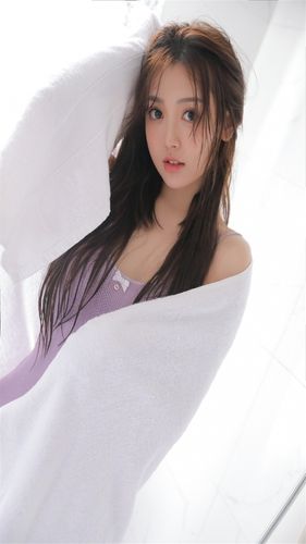 长发美女性感妩媚高清手机壁纸