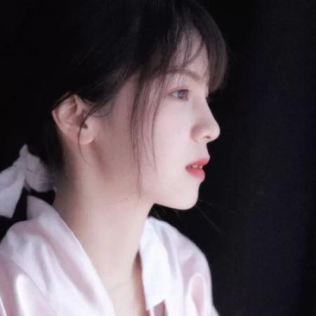 侧脸头像女,长发披肩高颜值的美女-女生头像