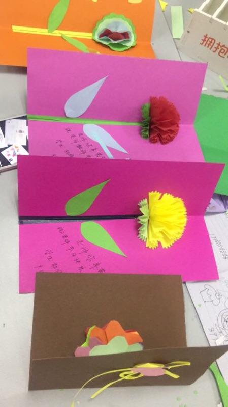 亲手制作节日卡片