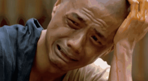 1973年出生的段奕宏出身于新疆,高中时期自导自演的小品《知识就是
