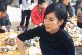 搞笑gif趣图:不要胡乱搭讪,不然会后悔的